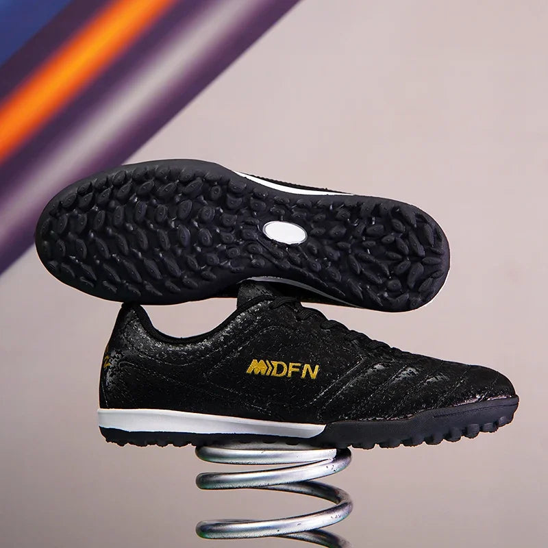 New Men Football Boots Match Professional Sneakers Non-slip Soccer Shoes Outdoor Drop Shipping Unisex Training Sport Futsal