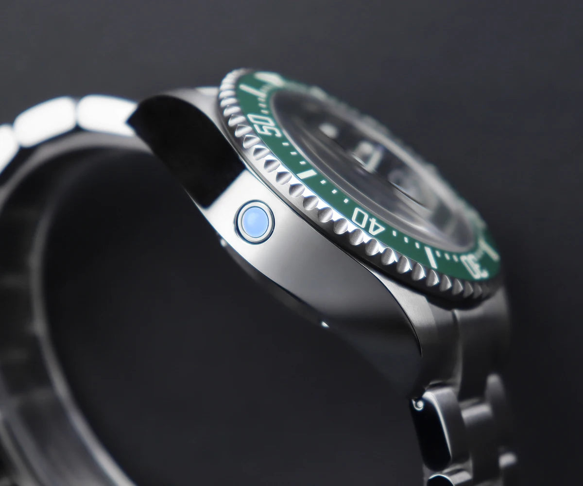 Cronos Automatic Diving Watch Stainless Steel 2000 Meters Water Resistance Professional Diver NH35 L6009M
