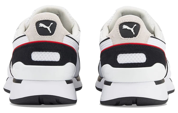 Chaussures de sport basses Puma Space Lab, modèle rétro en mesh et daim, pour un style de vie décontracté, couleur gris, noir et rouge, 383158-01.