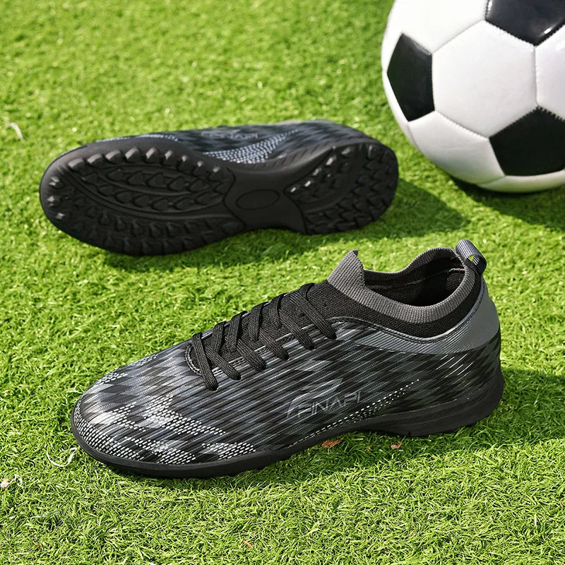 Nuove scarpe da calcio da uomo di alta qualità, tacchetti da partita per indoor, scarpe da calcio outdoor best seller per erba, futsal alte antiscivolo