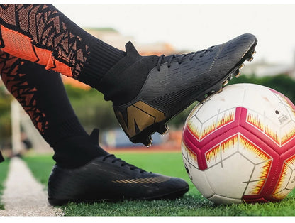 Crampons de Football pour hommes, bottes de Football, crampons d'entraînement, professionnels, résistants à l'usure, antidérapants, longues pointes TF/FG, rouge, nouveau