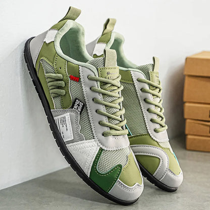 Chaussures de sport décontractées respirantes en maille color-block noir et gris pour hommes, chaussures d'été fines rétro Forrest Gump, chaussures légères à semelle souple, absorbant les chocs, antidérapantes, polyv