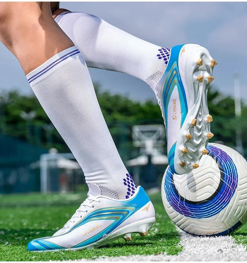 Nouvelles chaussures de football pour hommes, crampons de futsal, chaussures de soccer, chaussures de match, baskets d'intérieur de haute qualité, best-seller, antidérapantes, pour entraînement et extérieur