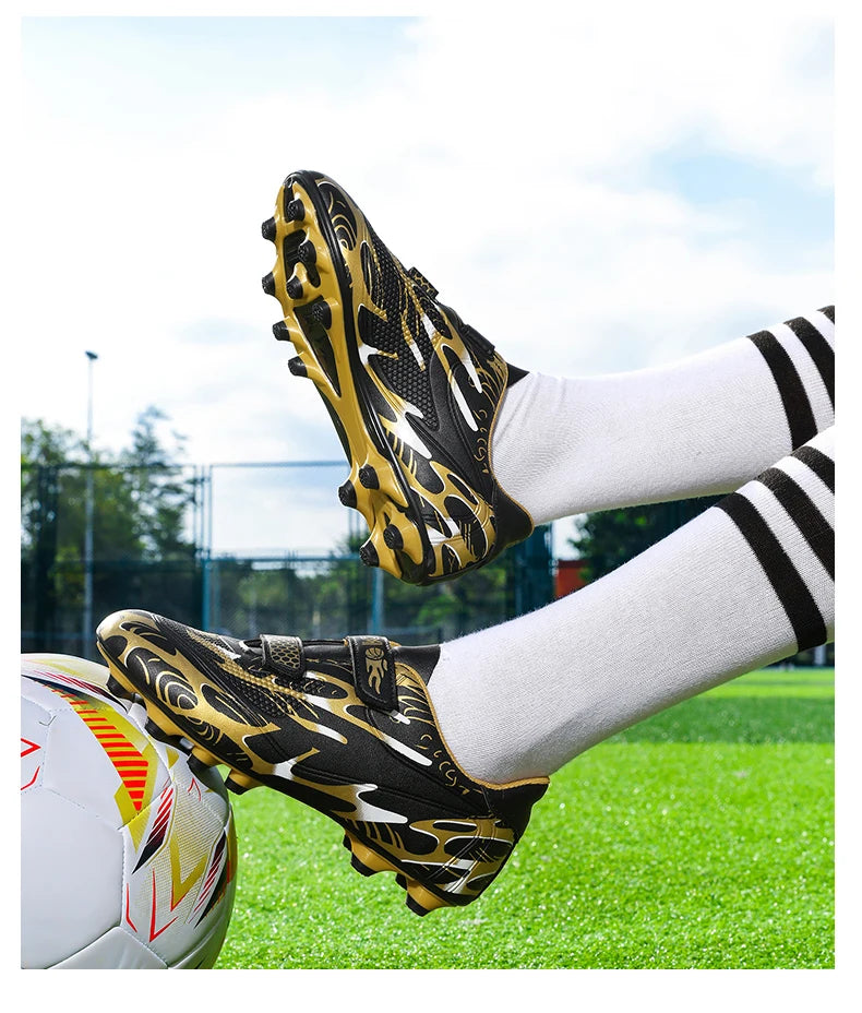 Nouvelles chaussures de football pour enfants et étudiants, ultralégères, pour jeunes garçons, chaussures de football professionnelles, crampons antidérapants, chaussures d'entraînement sur gazon