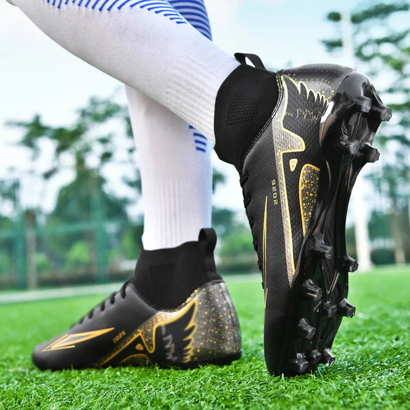 New Men’s Soccer Shoes High-Quality Indoor Football Boots Sports Shoes Futsal High Ankle Non-Slip Outdoor Ultralight Non-Slip