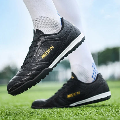 New Men Football Boots Match Professional Sneakers Non-slip Soccer Shoes Outdoor Drop Shipping Unisex Training Sport Futsal