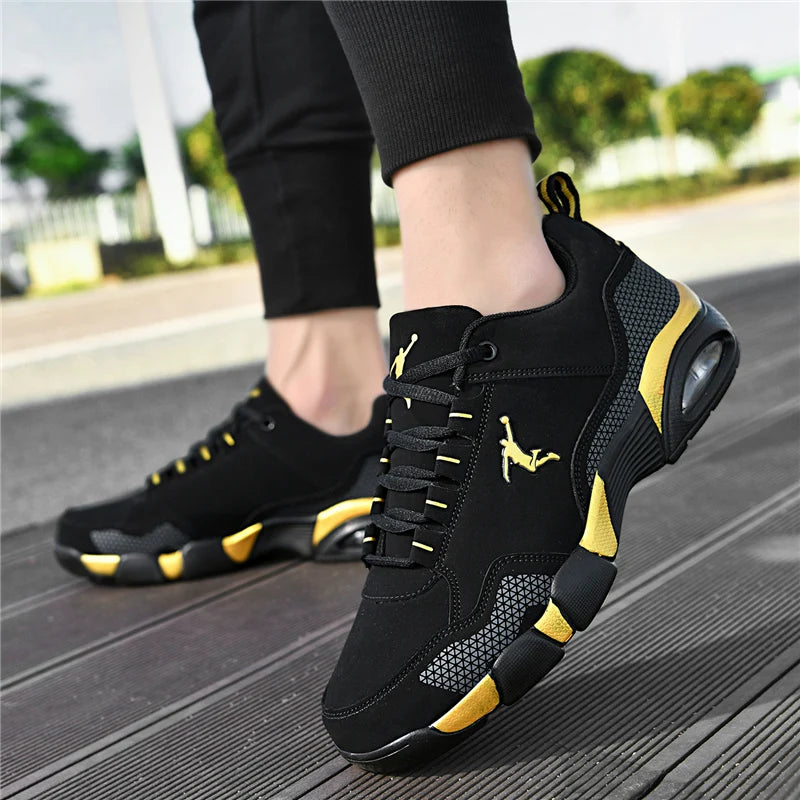 Chaussures de sport pour hommes, confortables, en cuir, pour le sport de plein air, nouvelles chaussures de tennis, classiques, noires, décontractées, légères, pour la marche