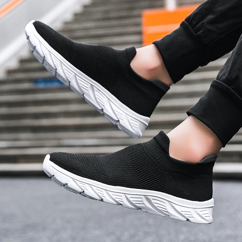 Breathable Men Casual Shoes Slip on Male Vulcanized Shoes Lightweight Men's Casual Sneakers Soft Anti-slip Flats Outdoor Loafers