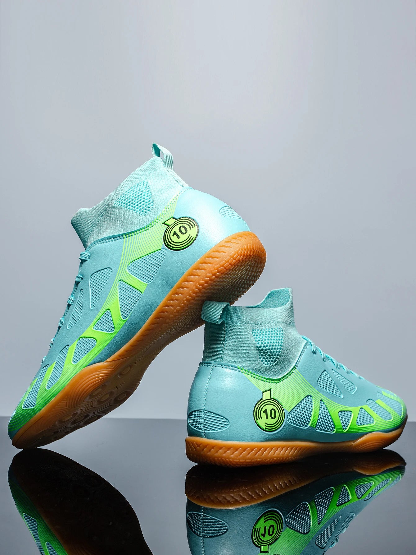 2026 New Professional Indoor Flat Bottomed Football Shoes Teenagers Durable Comfortable Training Shoes Adult Non Slip Soccer Sho
