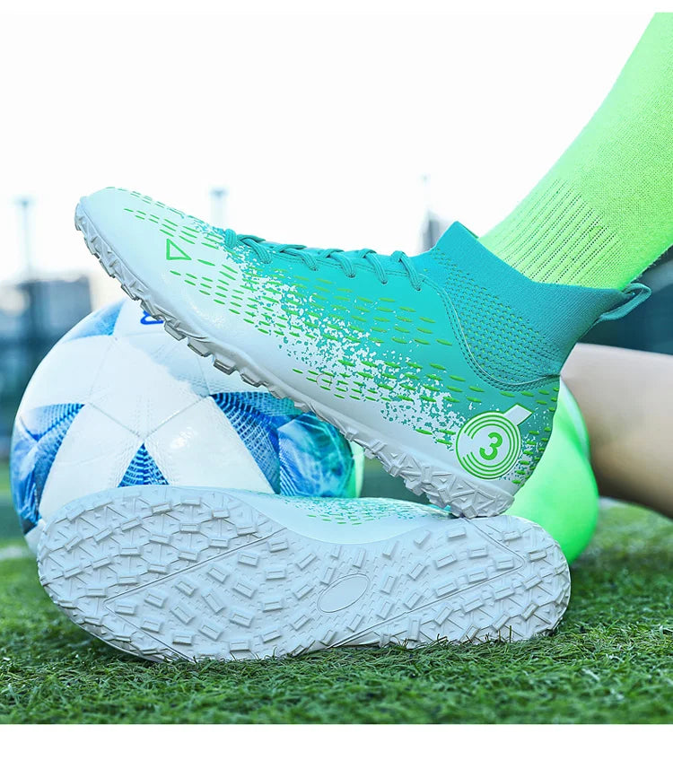 Teenage Adult Football Shoes New Fashion Large Size Sneaker Outdoor Professional Competition Training Football Footwear 31-48