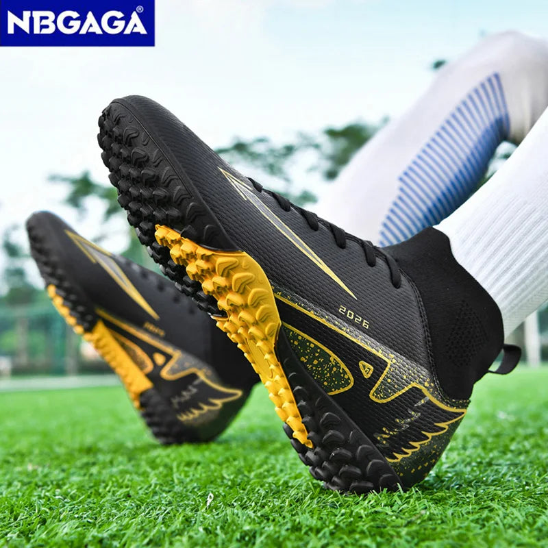 Chaussures de Football pour hommes et femmes, chaussures de sport en plein air, chaussettes ultralégères, antidérapantes, baskets de Futsal, nouvelle mode