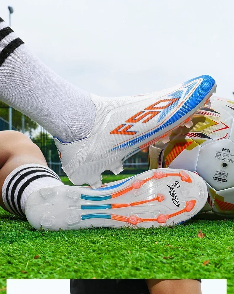 Nouvelles chaussures de football pour hommes, mi-hautes, légères, très vendues, pour l'entraînement sur herbe, antidérapantes, crampons de haute qualité pour l'extérieur.