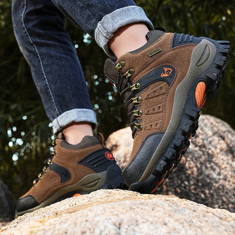 Outdoor Waterproof Hiking Boots Men's Women's Spring And Autumn Hiking Wear-resistant Mountain Sports Boots Hunting Sports Shoes