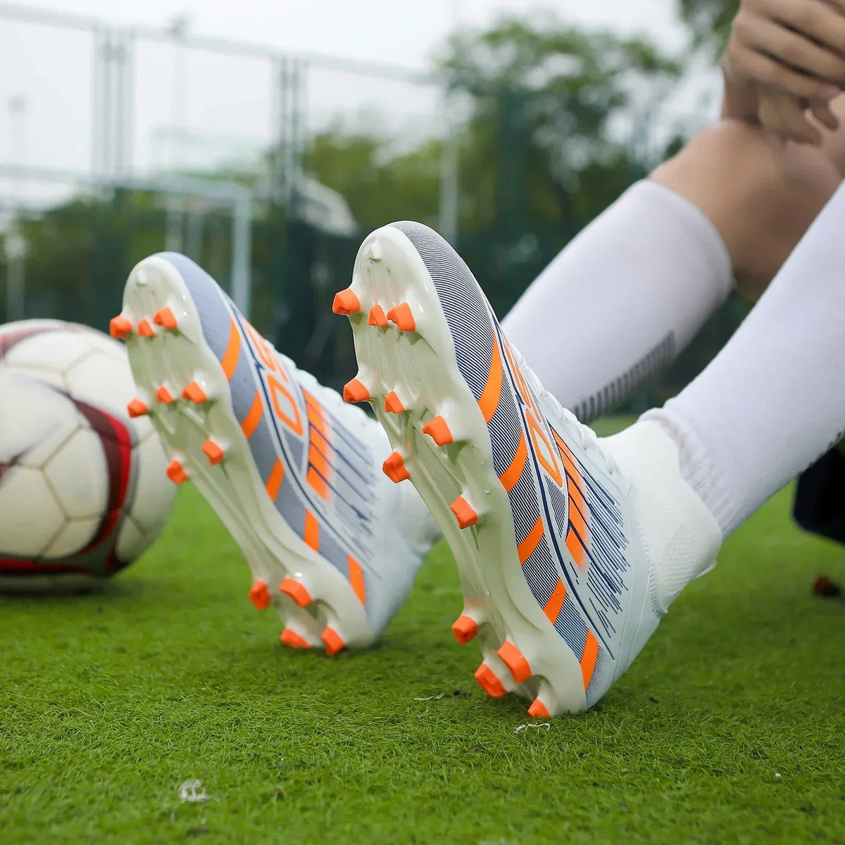 Nouvelles chaussures de football pour hommes, antidérapantes TF/FG, chaussures de sport confortables pour garçons et femmes, chaussures de sport à la cheville, chaussures de football professionnelles, baskets