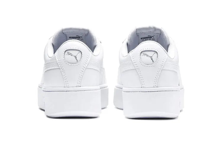 Baskets Puma Vikky Stacked blanches et argentées 369143-02