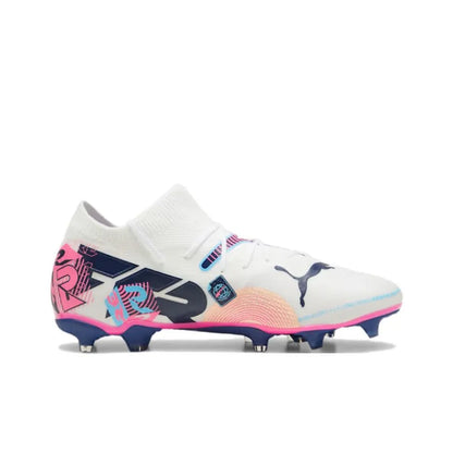 Chaussures de football Puma Future 7 Match Volume Up, confort sportif, semelle AG FG, blanches, 108074-01.