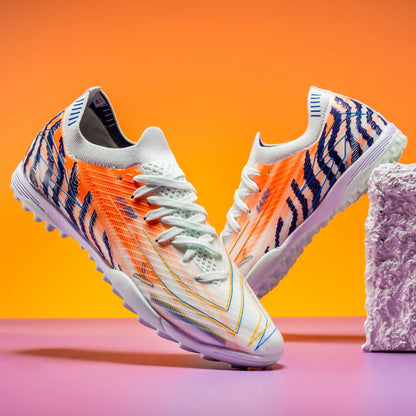Chaussures de football pour hommes TF Turf, bottes de football légères, tige en PU à haute adhérence, semelle antidérapante, adaptées au gazon artificiel pour adultes.