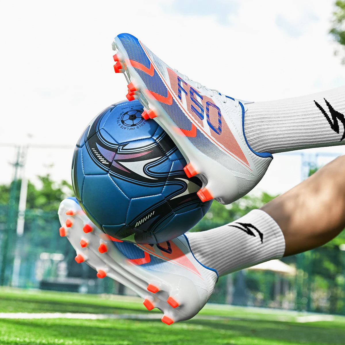 Chaussures de football unisexes AG FG, crampons longs en TPU, crampons de football absorbant les chocs pour les matchs sur gazon naturel et artificiel en extérieur