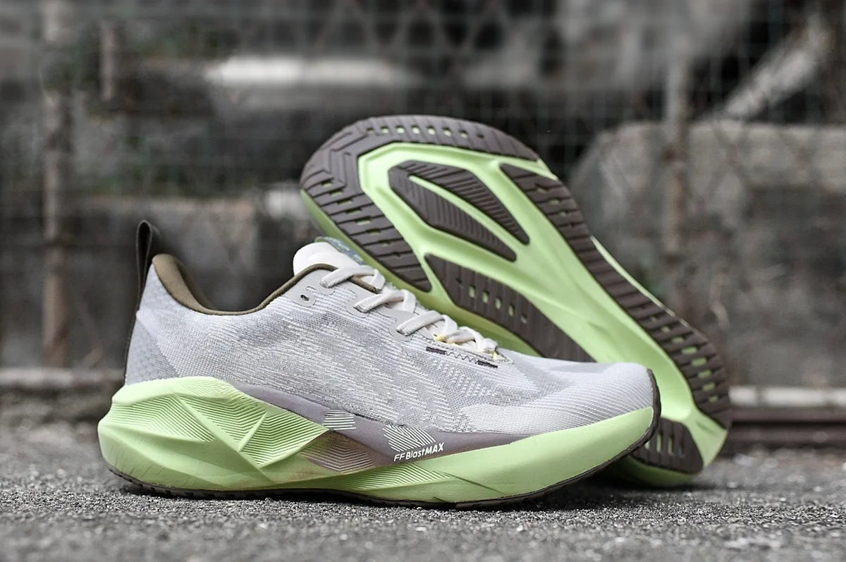 New 2026 men's and women's sports training shoes stable and breathable running shoes casual sports Asics Shoes