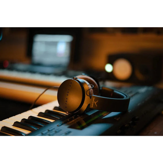 Beyerdynamic DT 700 PRO X professionella studiohörlurar, slutna Hi-Fi-monitorhörlurar för inspelning, mixning och ljudproduktion