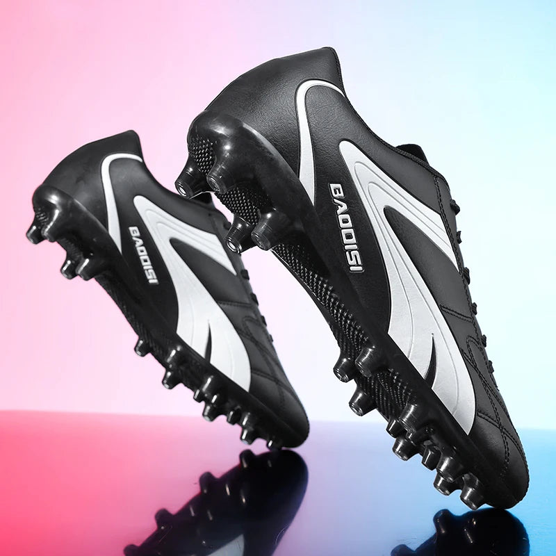 Men Soccer Shoes Breathable Football Boots Futsal Ultralight Professional Training Sneakers Unisex Grass Cleats Match Sport