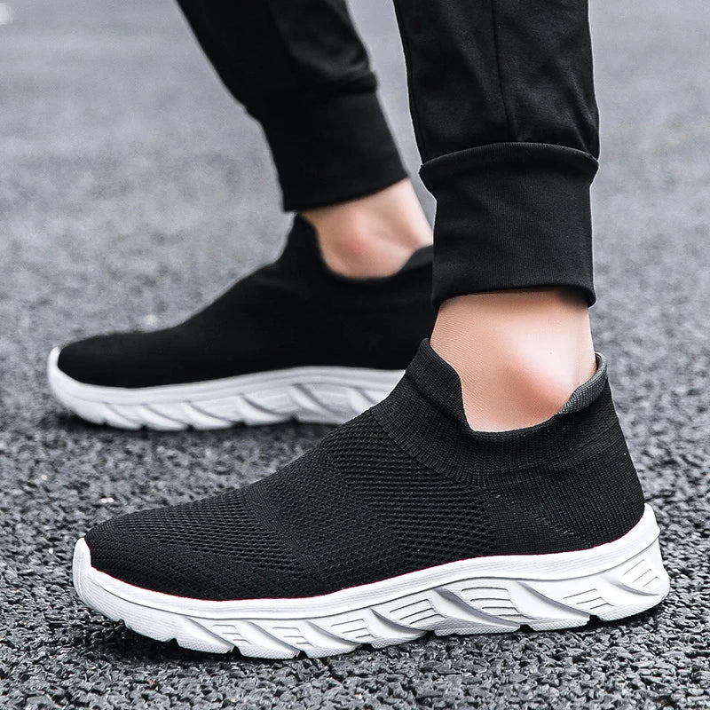 Breathable Men Casual Shoes Slip on Male Vulcanized Shoes Lightweight Men's Casual Sneakers Soft Anti-slip Flats Outdoor Loafers