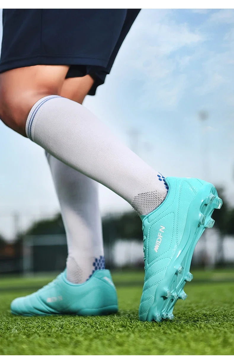 New Men Football Boots Match Professional Sneakers Non-slip Soccer Shoes Outdoor Drop Shipping Unisex Training Sport Futsal