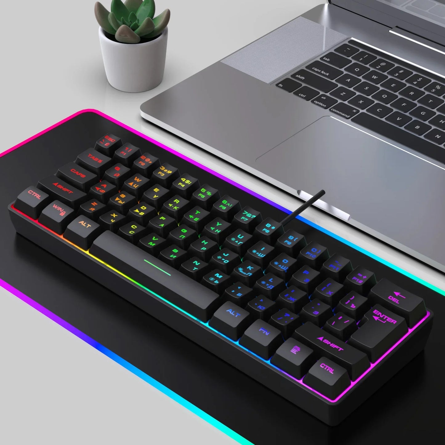 Tastiera da gaming, tastiera ultra-compatta a 61 tasti con retroilluminazione RGB russo/inglese, tastiera da ufficio impermeabile con sensazione meccanica per il gaming
