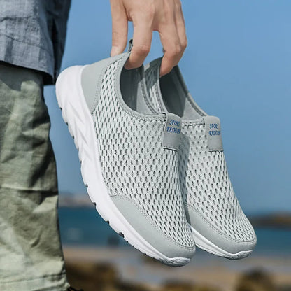 Men's and Women's Flats Fashion Casual Sneakers Couple Walking Shoes Plus Size 36-48 Breathable Fitness Running Shoes Men Shoes
