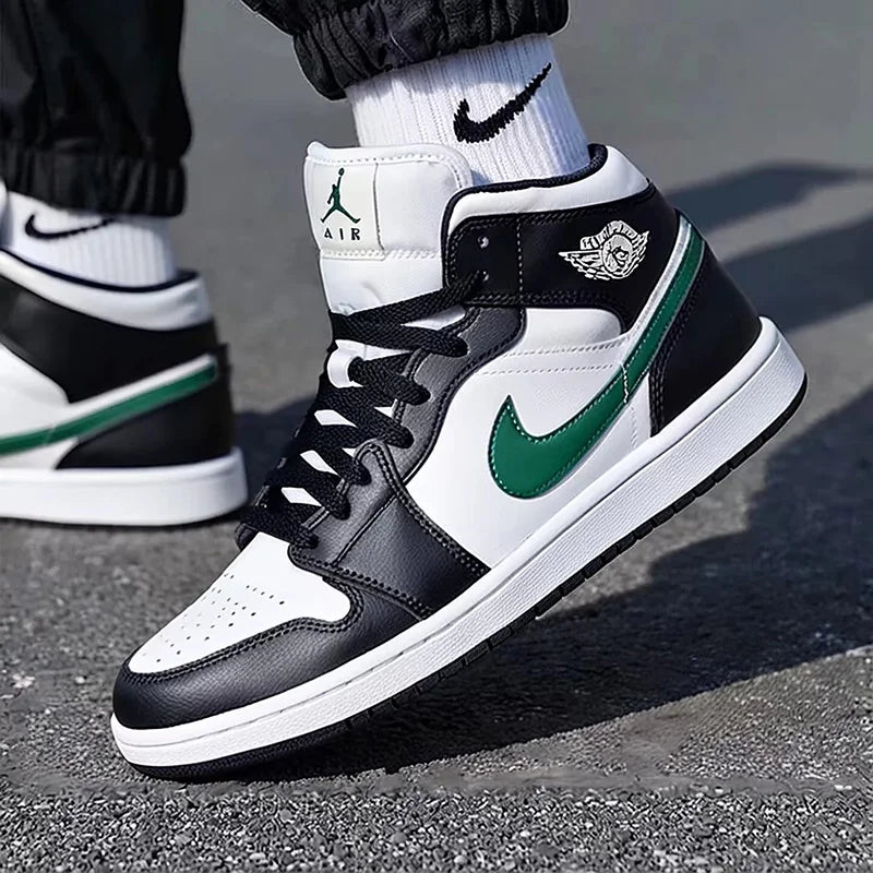 Nike, chaussures de skate mi-hautes pour hommes, tige en cuir, confortables, baskets décontractées pour la ville, DQ8426-004