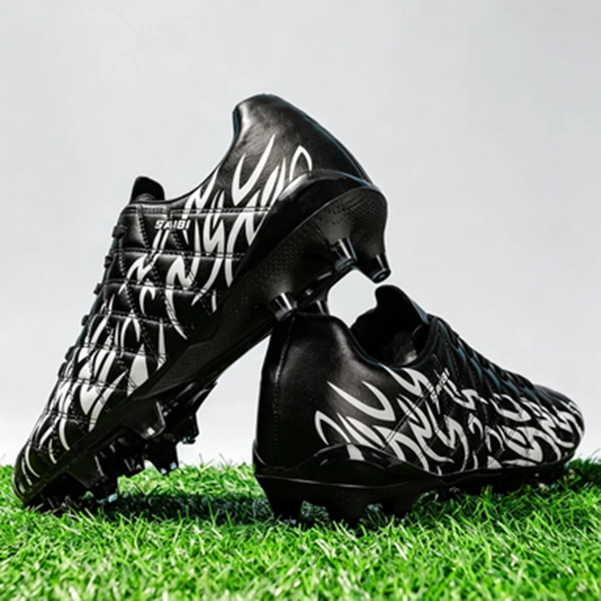 Chaussures de football FG AG pour adultes, tige légère en PU synthétique, crampons antidérapants pour terrain en herbe naturelle et artificielle en plein air