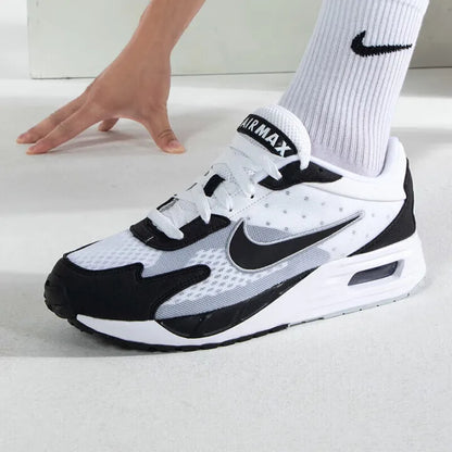 Nike Rear-Cushioning Visible Air Cushion Soft-Soled Outdoor Men's Running Shoes, New Lightweight and Comfortable Everyday Walking and Sports Running Shoes, Air Max Solo Series Fashionable Black and White Panda Color Versatile