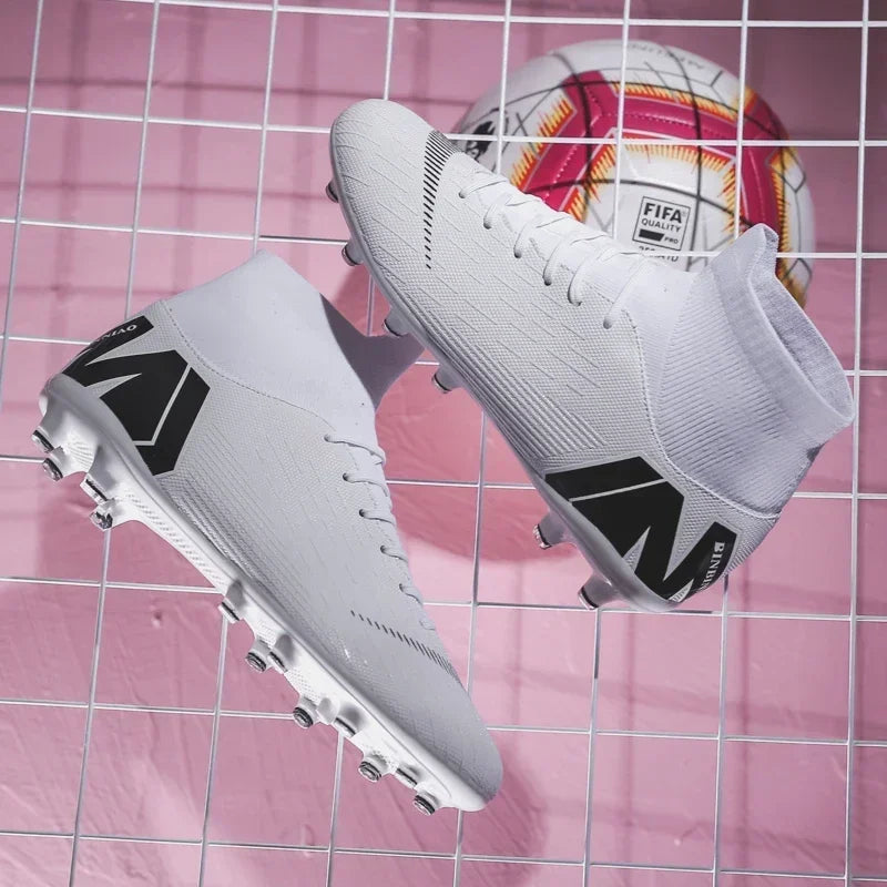 Crampons de Football pour hommes, bottes de Football, crampons d'entraînement, professionnels, résistants à l'usure, antidérapants, longues pointes TF/FG, rouge, nouveau