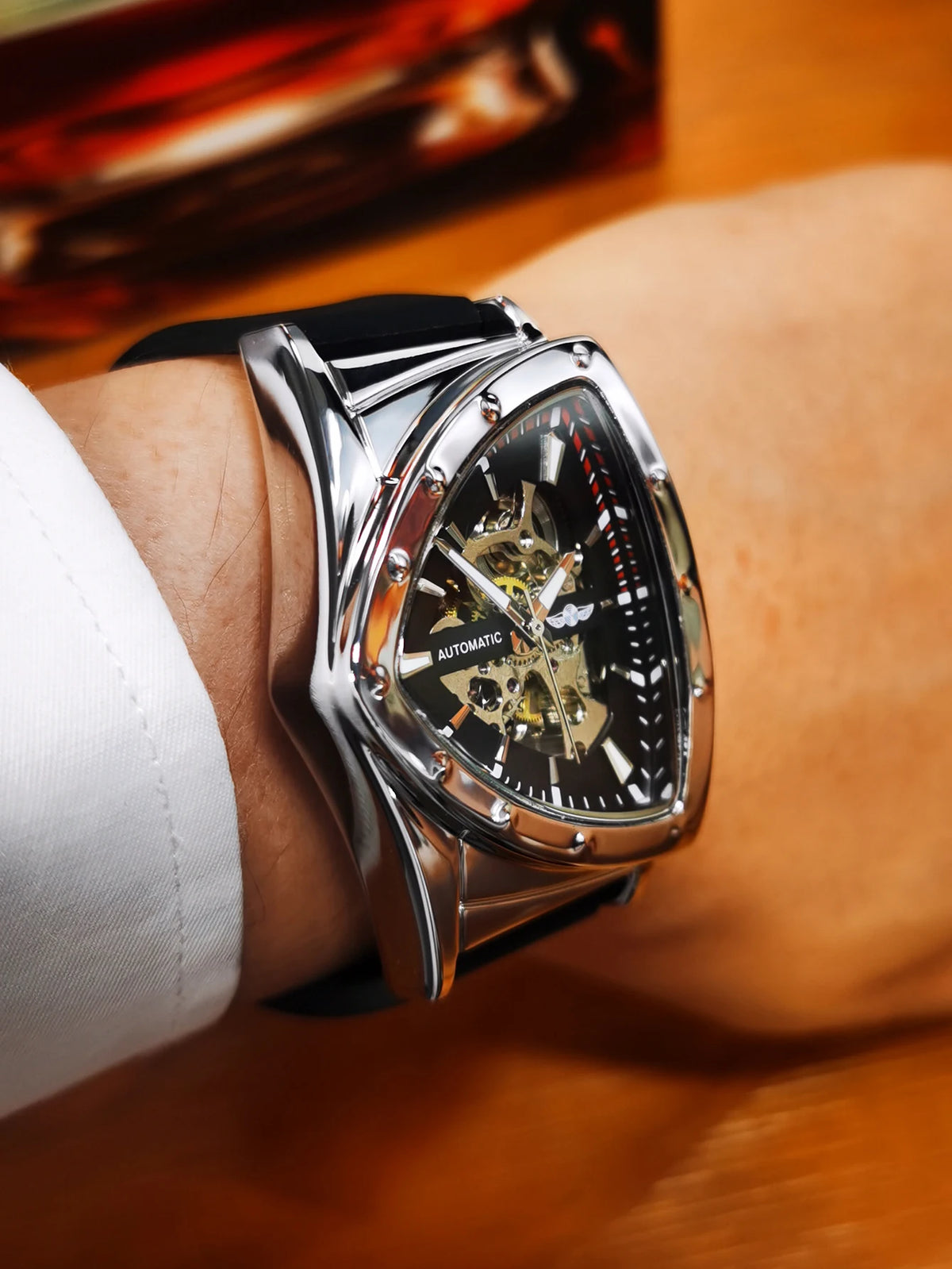 Montre automatique pour homme WINNER, design squelette triangulaire, aiguilles luminescentes, bracelet en caoutchouc, style militaire, montre mécanique de luxe