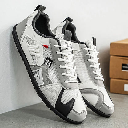 Chaussures de sport décontractées respirantes en maille color-block noir et gris pour hommes, chaussures d'été fines rétro Forrest Gump, chaussures légères à semelle souple, absorbant les chocs, antidérapantes, polyv