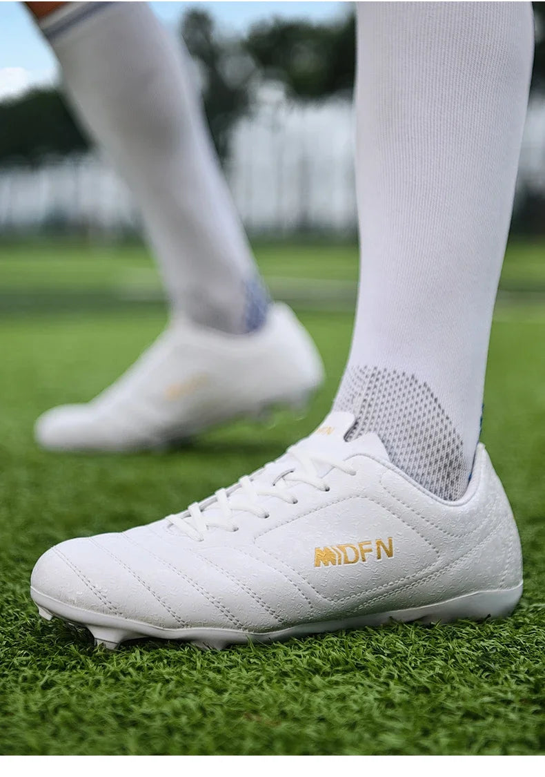 New Men Football Boots Match Professional Sneakers Non-slip Soccer Shoes Outdoor Drop Shipping Unisex Training Sport Futsal
