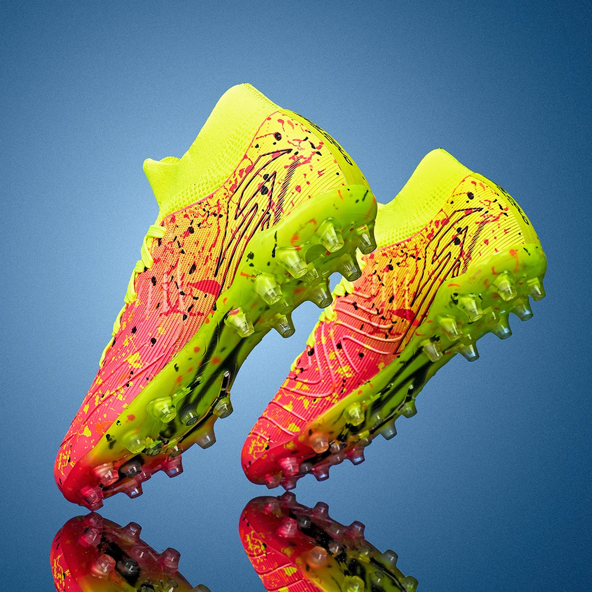 Chaussures de football pour hommes, crampons pour terrain en gazon, protection renforcée de la cheville, semelle intérieure absorbant les chocs, pour terrains en gazon naturel dur et légèrement artificiel.