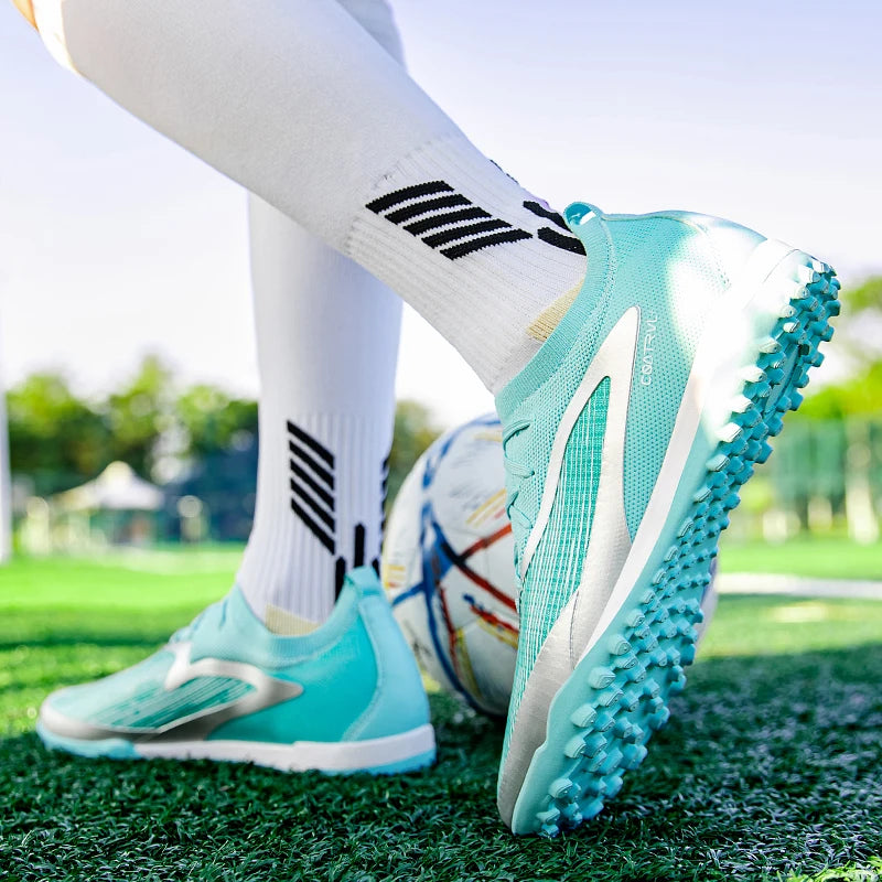 New Men Soccer Shoes Professional Society Turf Training Football Field Boots Non-Slip TF/FG Indoor Football Shoes 32-45