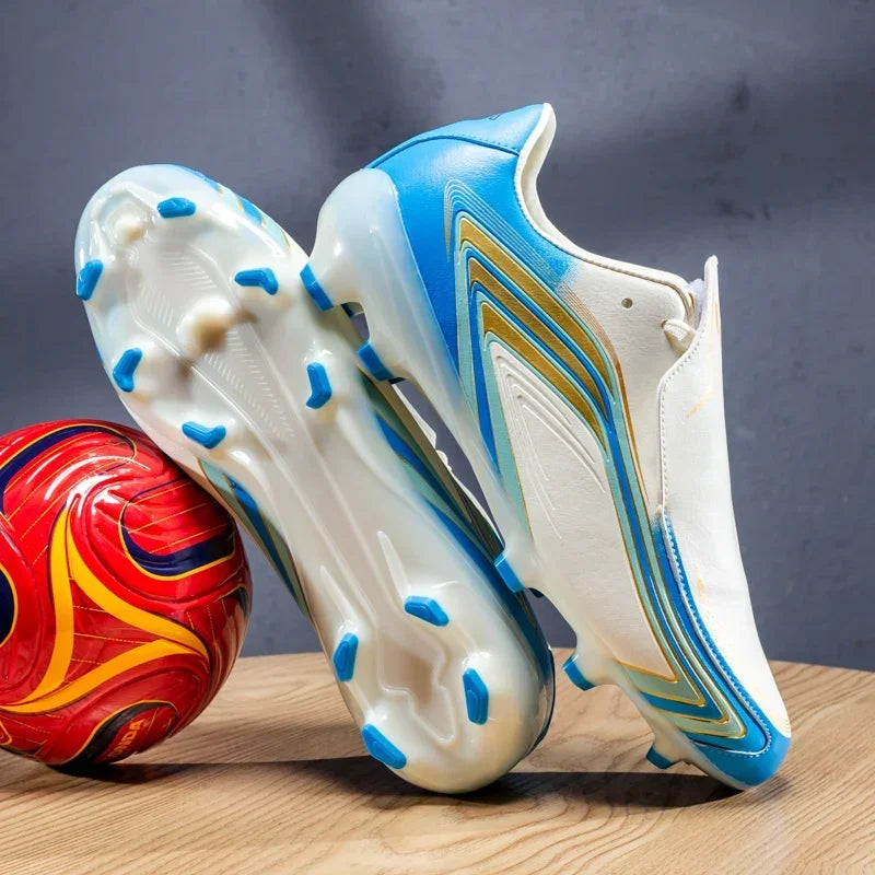 Nouvelles chaussures de football pour hommes, légères, antidérapantes, pour futsal, chaussures de football très vendues, baskets de match, crampons pour terrain intérieur et extérieur, haute qualité