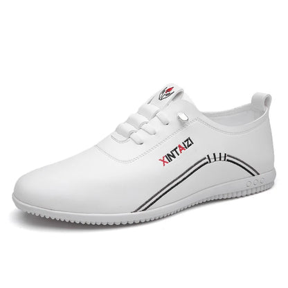 Chaussures en cuir décontractées pour hommes, polyvalentes, affaires, chaussures blanches, mode, anti-ald, mocassins confortables pour hommes, nouveau, léger, plat, 2024
