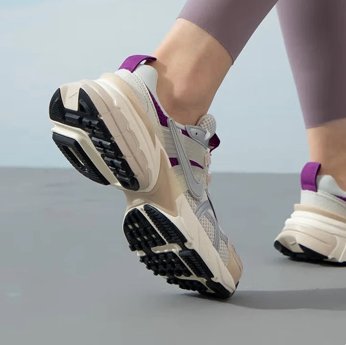 Nike's New High-Density Foam Sole Cushioning and Wear-Resistant Training Running Shoes for Men and Women, Classic V2K Run Prm Lightweight and Comfortable Outdoor Sports Running Shoes, Trendy Retro Style Fashionable Versatile