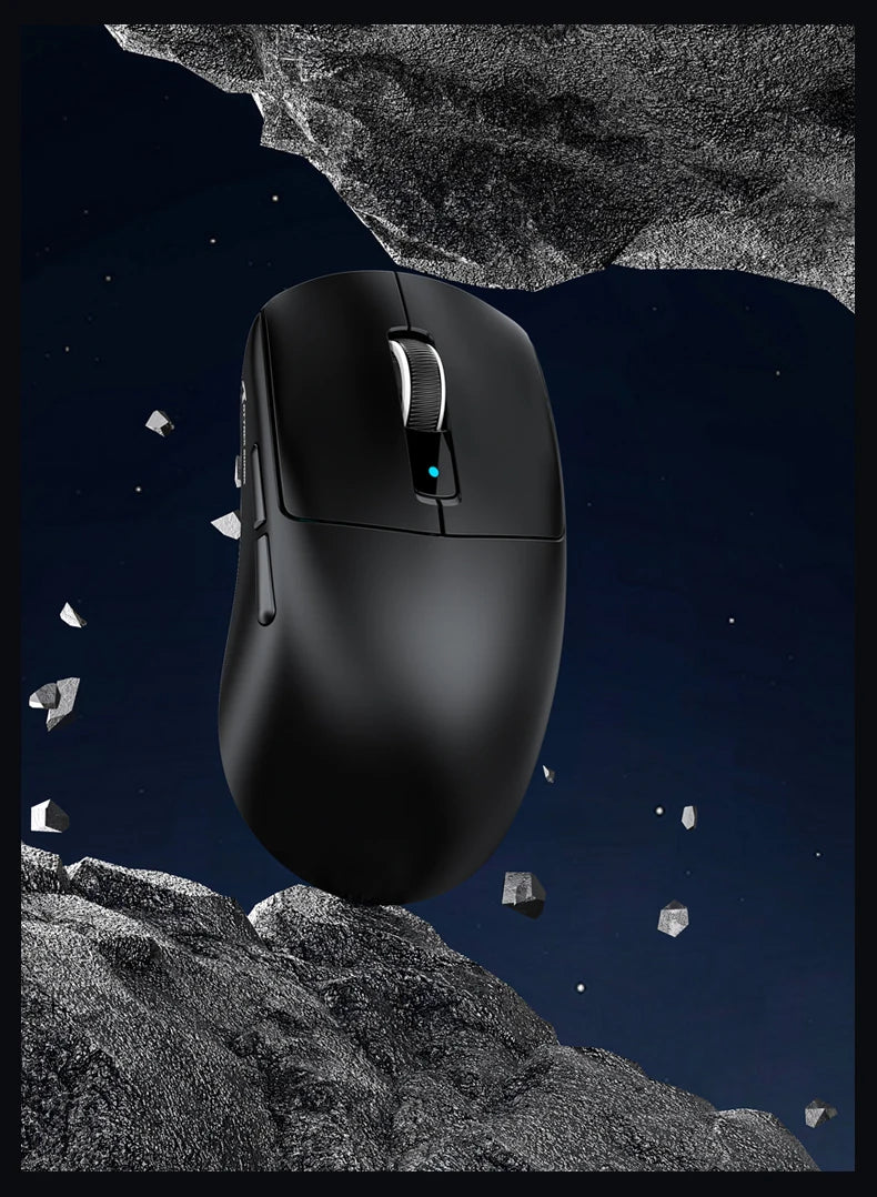 ATTACK SHARK R6 PAW3950MAX bežični gaming miš, 8Khz frekvencija ispitivanja, ultralagani 39g, Nordic 52840 MCU, Omron optički mikroprekidači